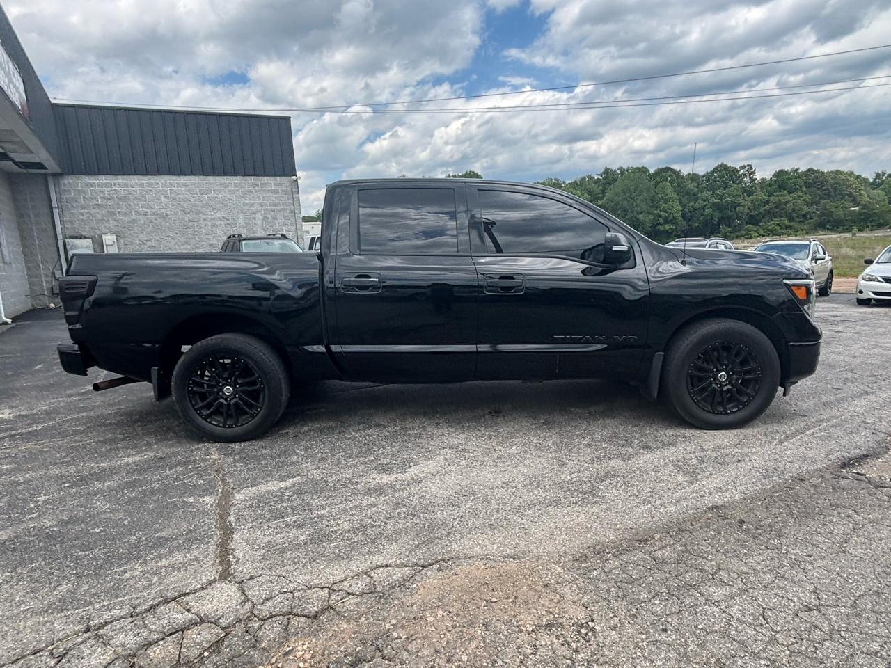 Nissan Titan 4x2 Crew Cab SV 2018
