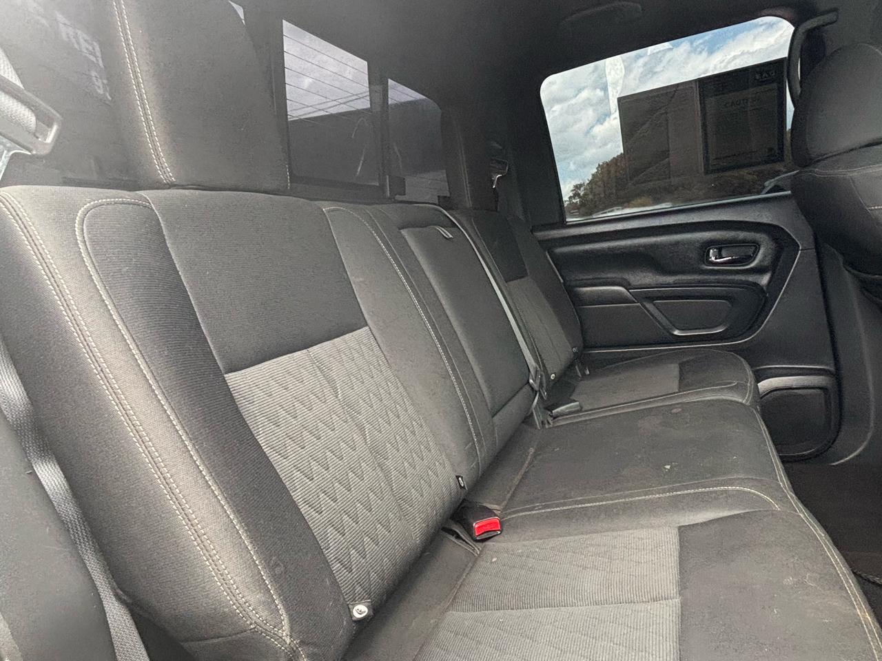 Nissan Titan 4x2 Crew Cab SV 2018