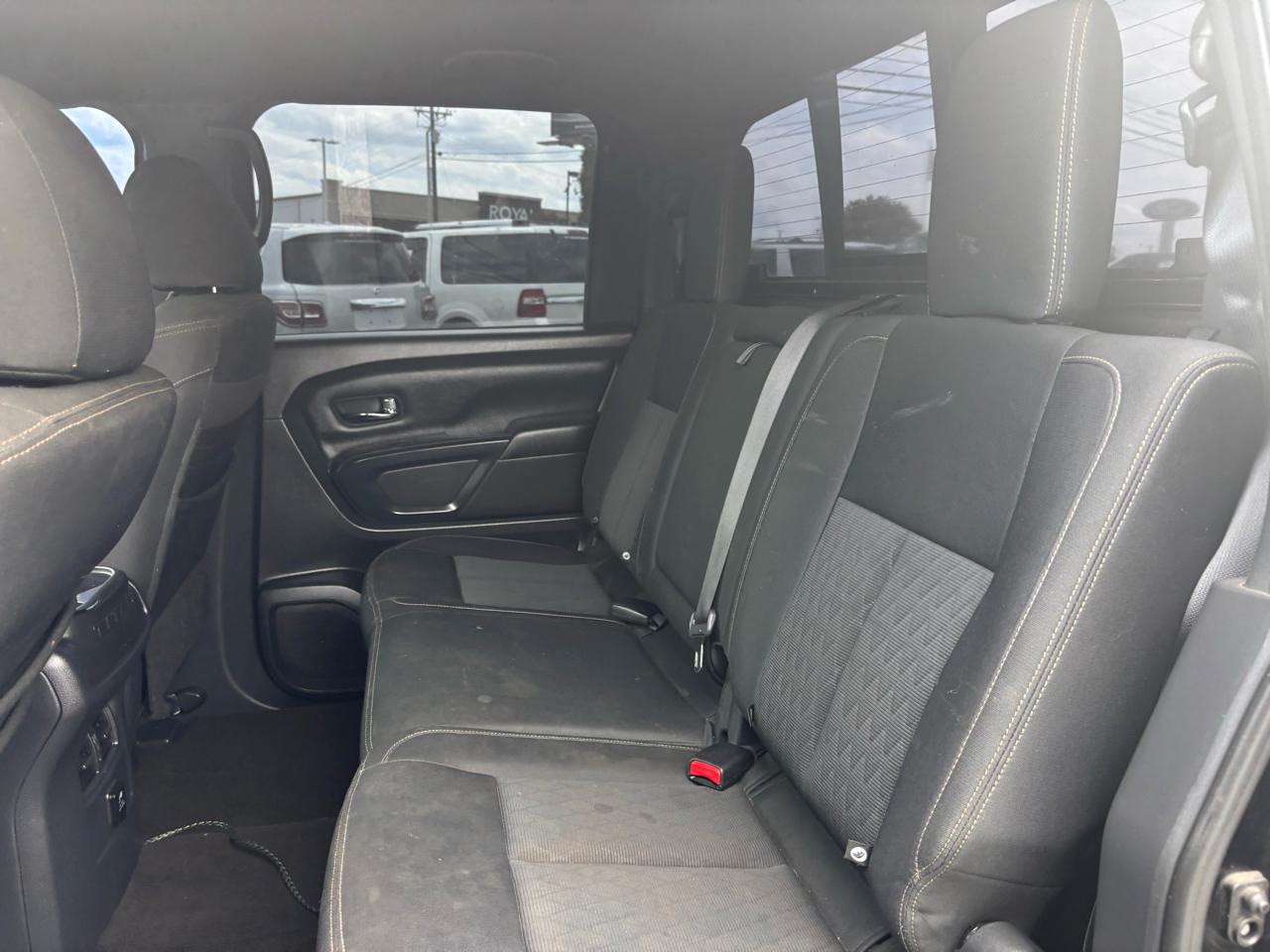 Nissan Titan 4x2 Crew Cab SV 2018