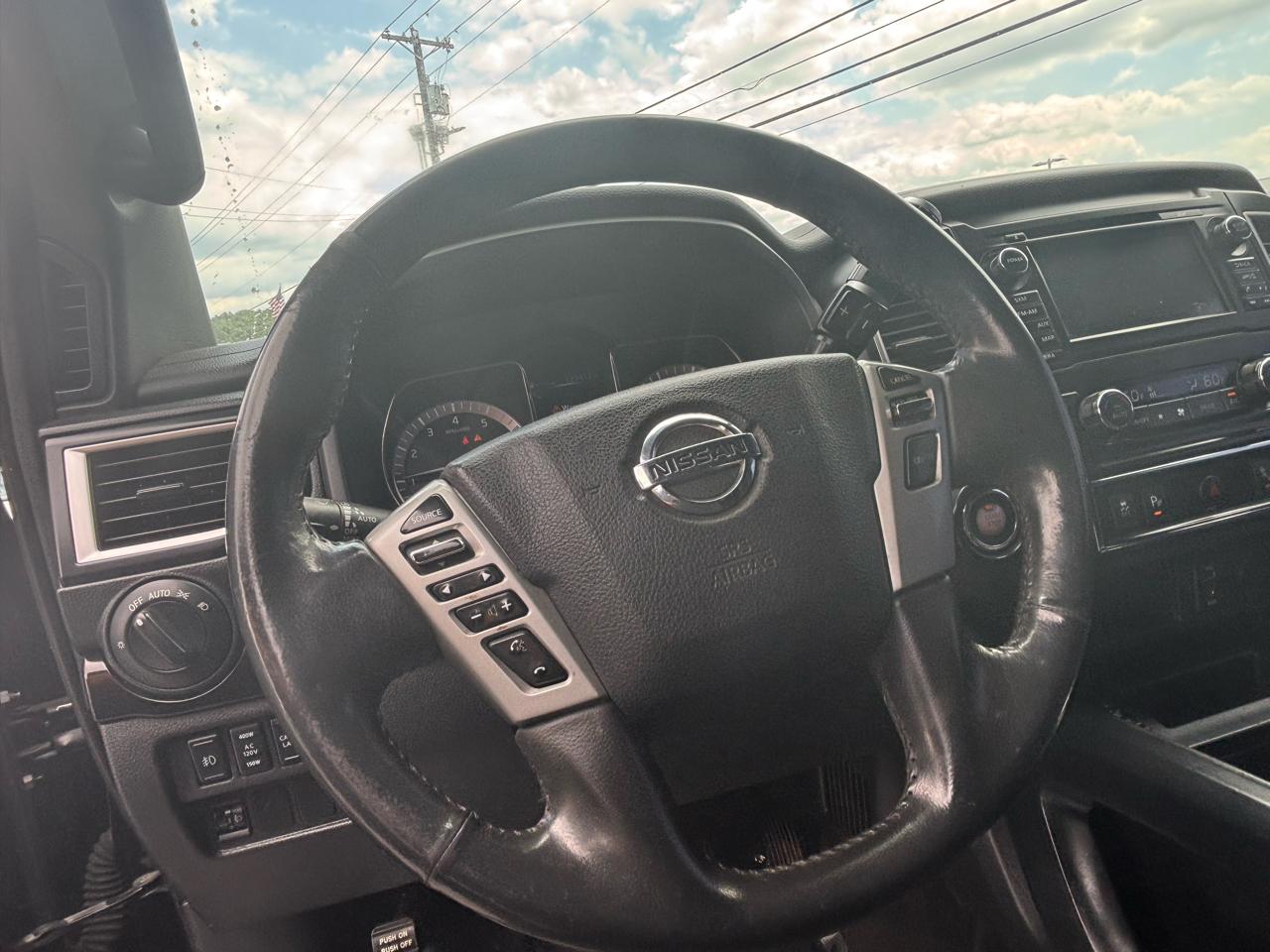 Nissan Titan 4x2 Crew Cab SV 2018