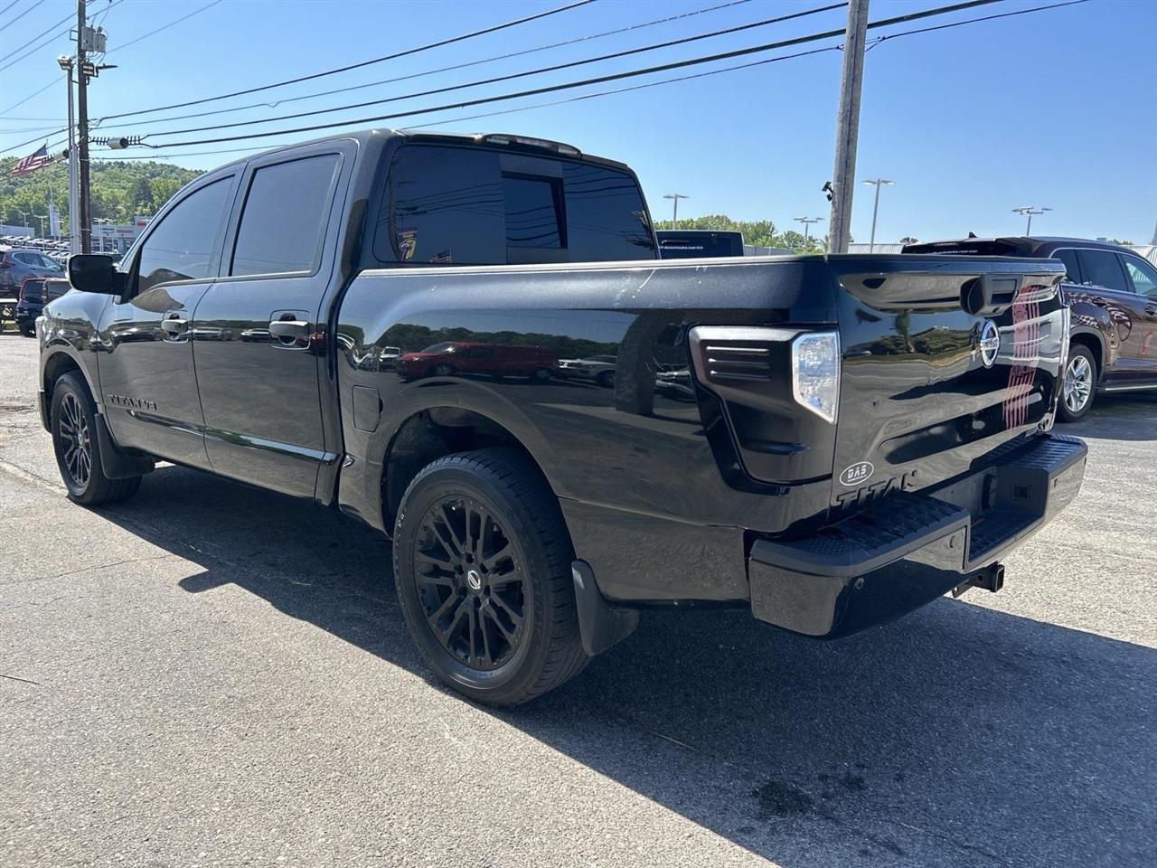 Nissan Titan 4x2 Crew Cab SV 2018