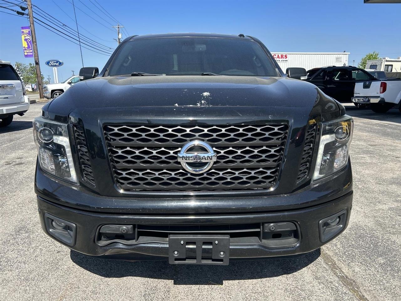 Nissan Titan 4x2 Crew Cab SV 2018