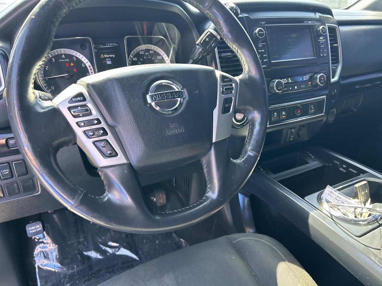 Nissan Titan 4x2 Crew Cab SV 2018