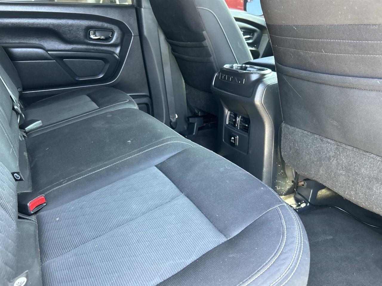 Nissan Titan 4x2 Crew Cab SV 2018