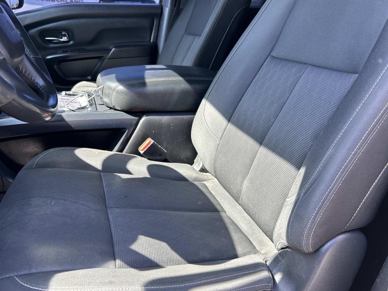 Nissan Titan 4x2 Crew Cab SV 2018