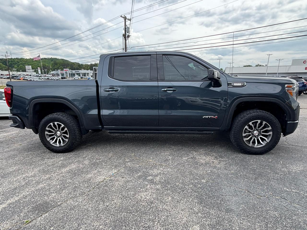 GMC Sierra 1500 4WD Crew Cab 147" AT4 2021