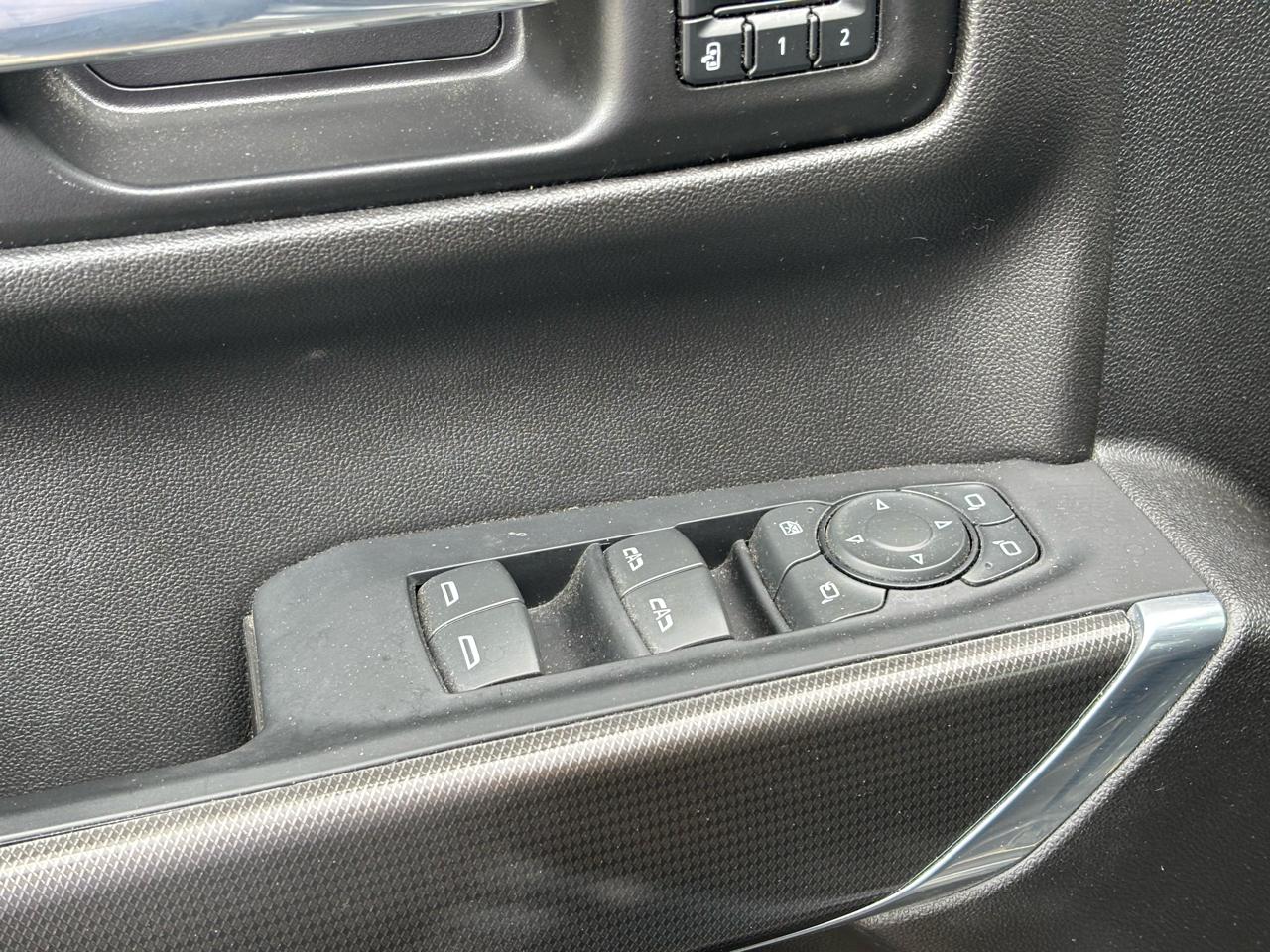 GMC Sierra 1500 4WD Crew Cab 147" AT4 2021