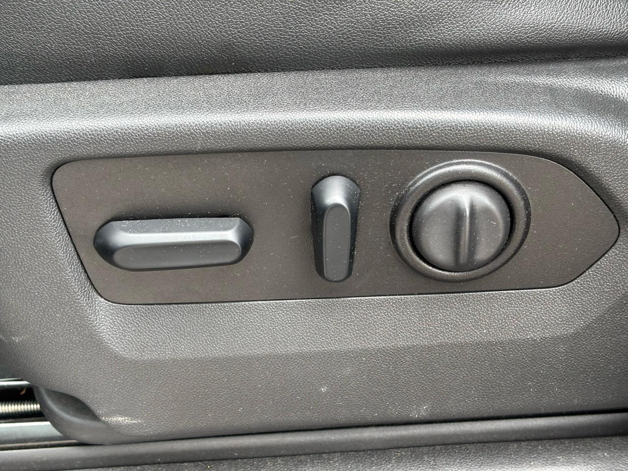 GMC Sierra 1500 4WD Crew Cab 147" AT4 2021