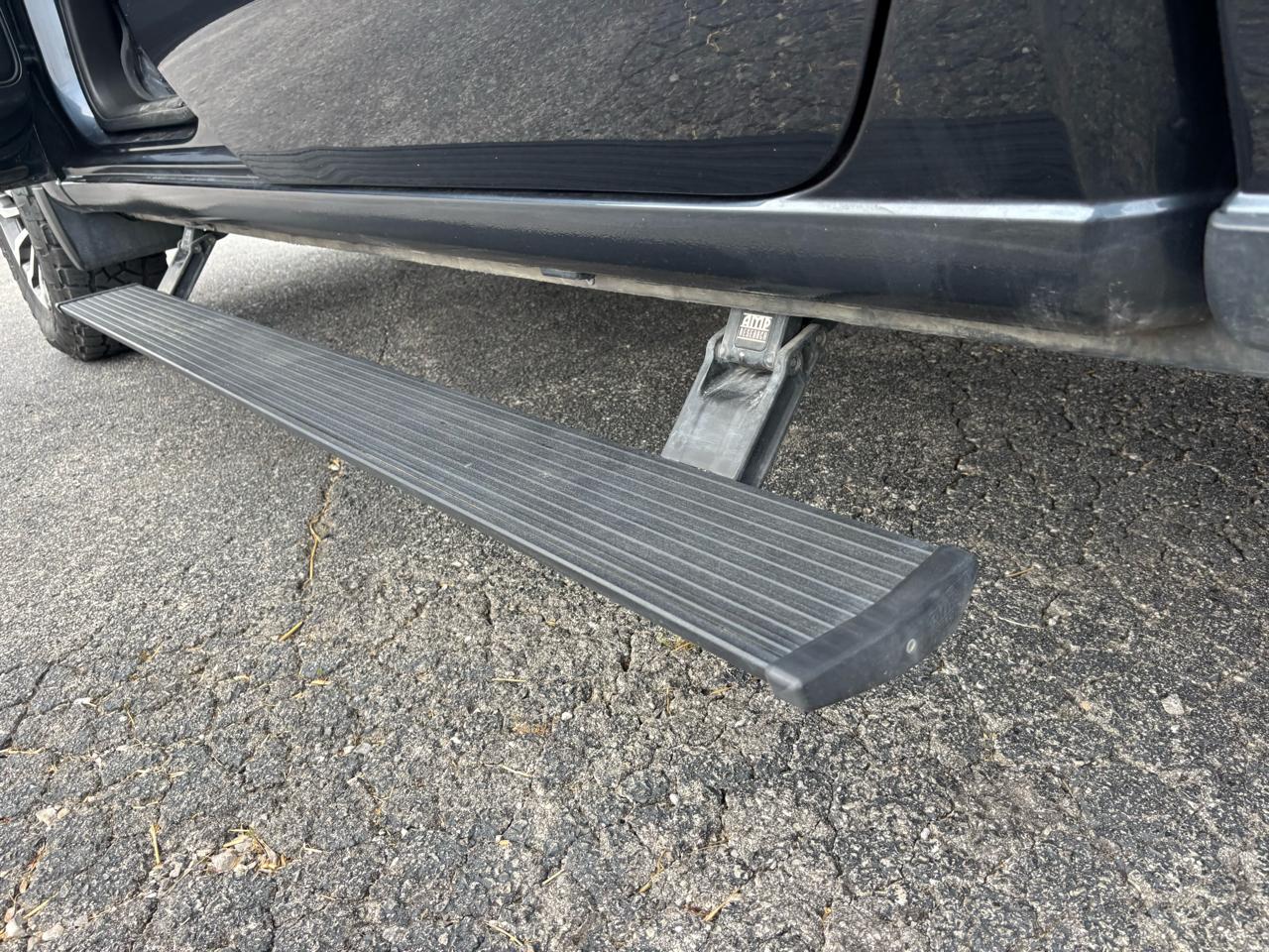 GMC Sierra 1500 4WD Crew Cab 147" AT4 2021