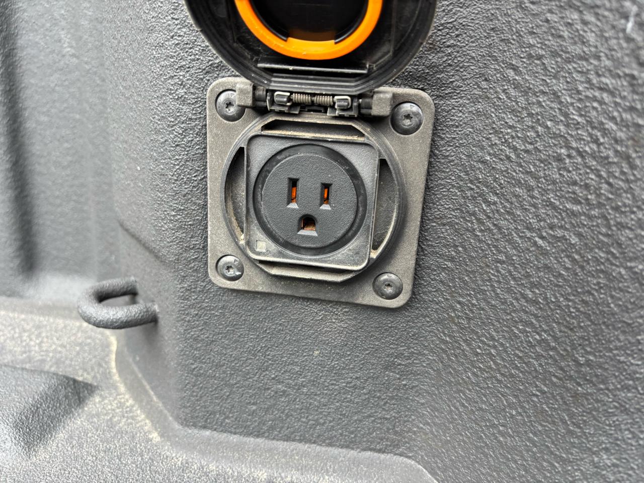 GMC Sierra 1500 4WD Crew Cab 147" AT4 2021