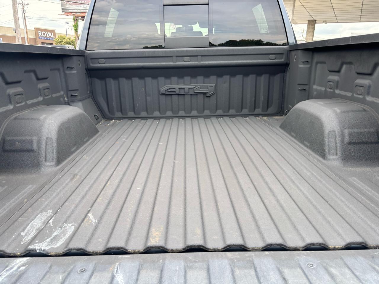 GMC Sierra 1500 4WD Crew Cab 147" AT4 2021