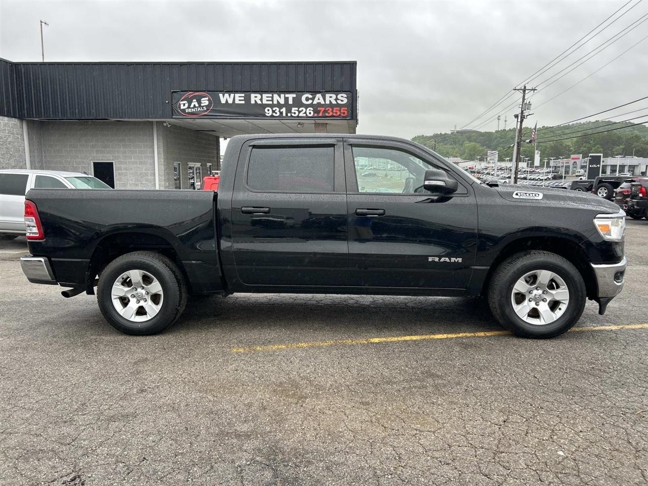 RAM 1500 Big Horn 4x4 Crew Cab 5'7" Box 2021