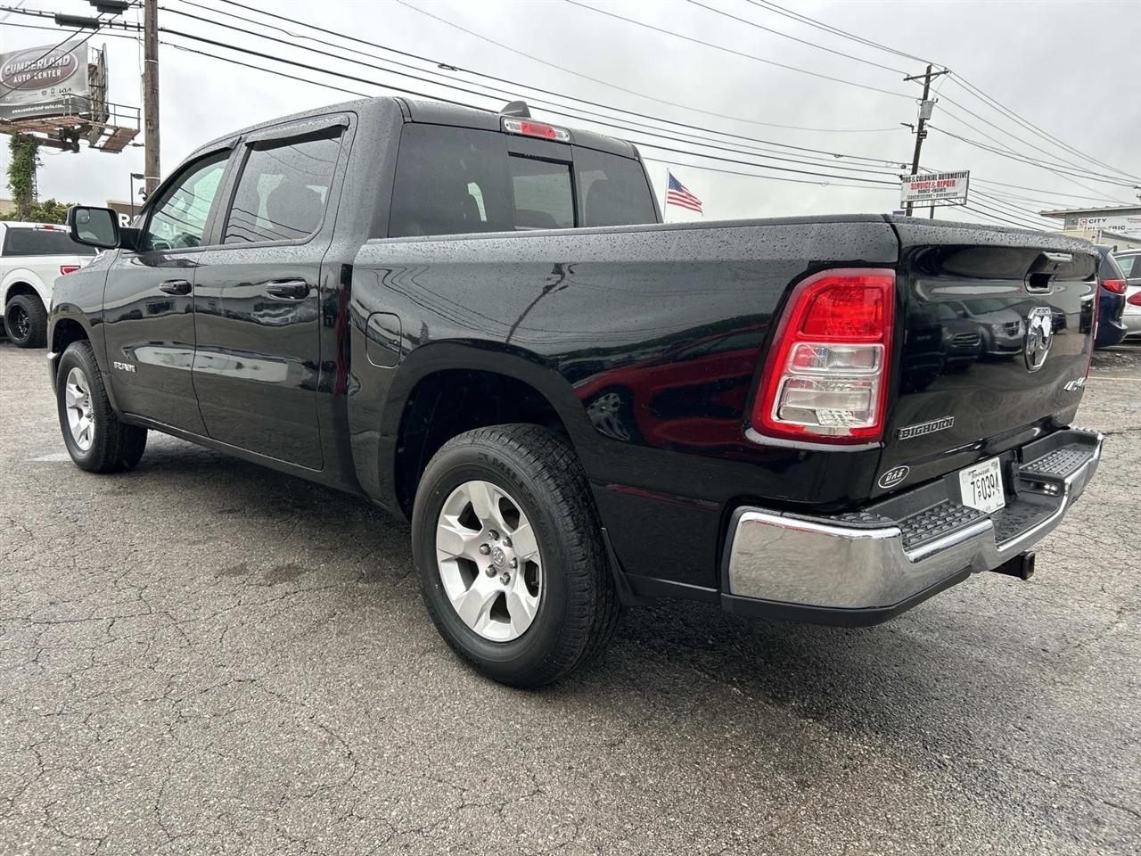 RAM 1500 Big Horn 4x4 Crew Cab 5'7" Box 2021
