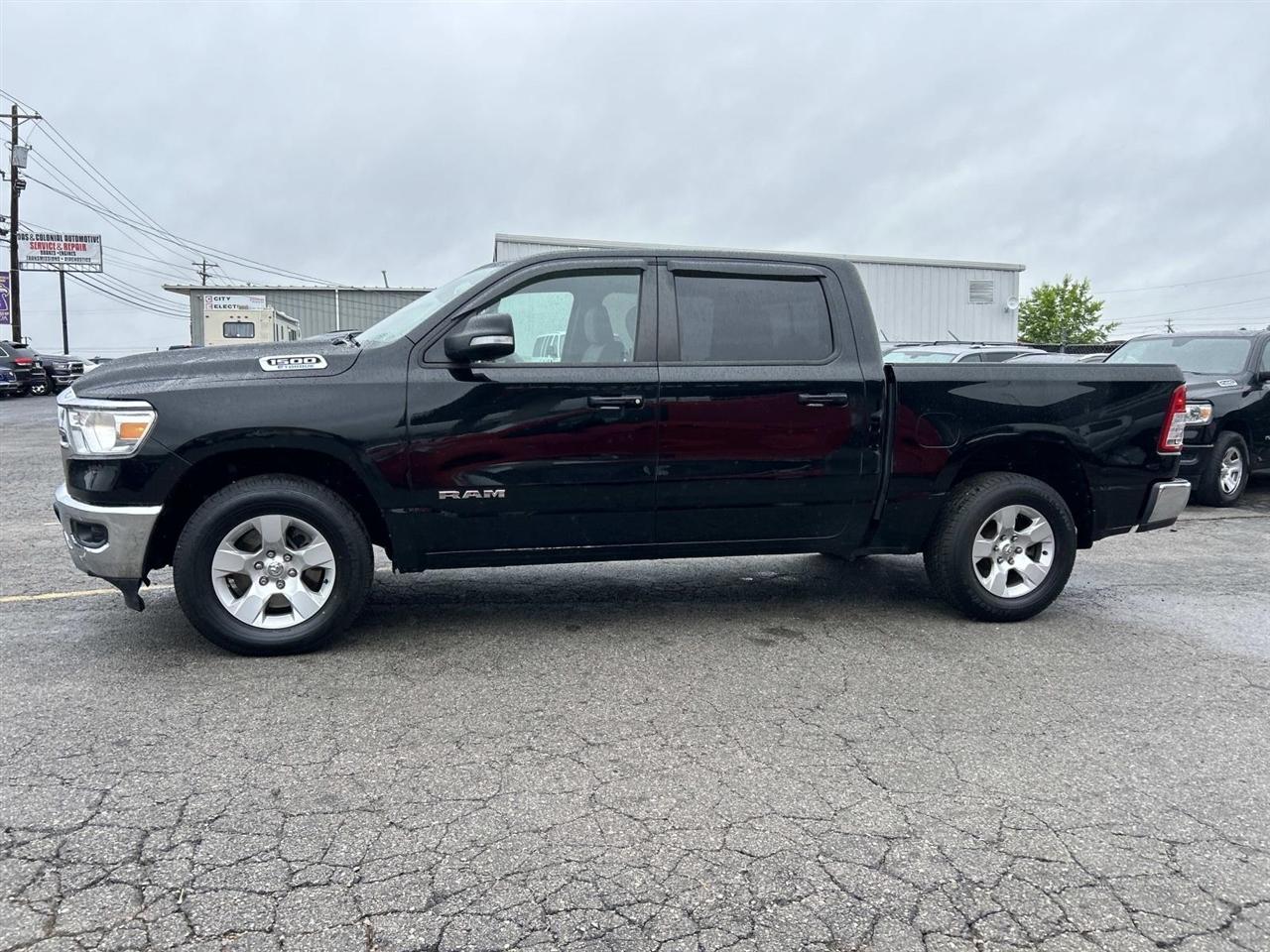 RAM 1500 Big Horn 4x4 Crew Cab 5'7" Box 2021