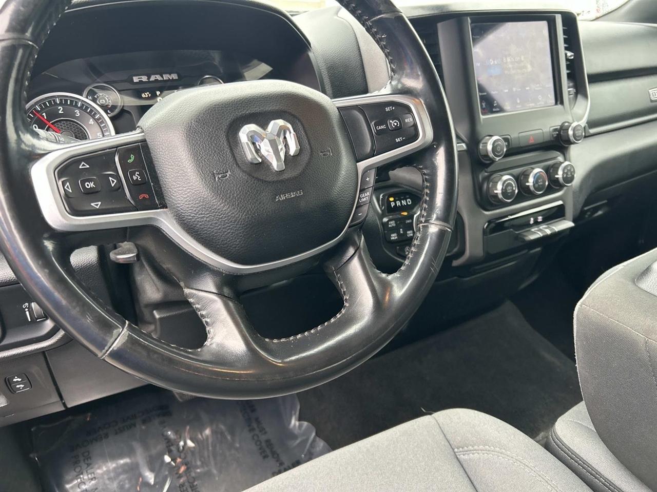 RAM 1500 Big Horn 4x4 Crew Cab 5'7" Box 2021