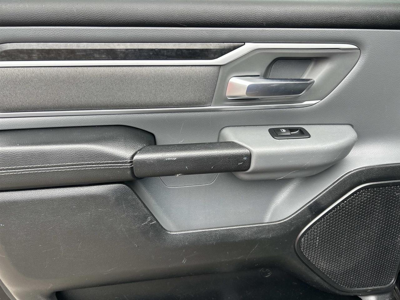 RAM 1500 Big Horn 4x4 Crew Cab 5'7" Box 2021