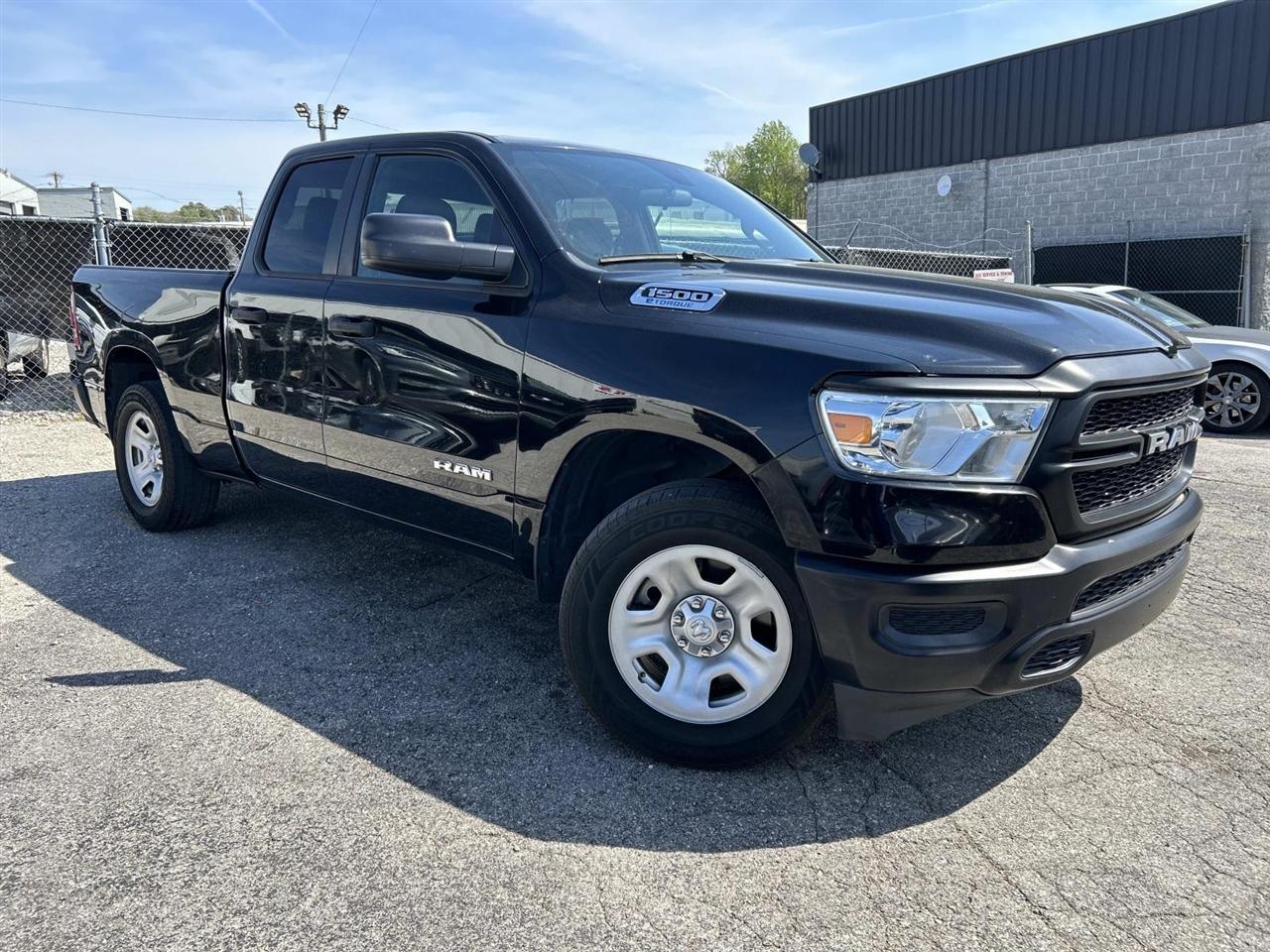 RAM 1500 Tradesman 4x2 Quad Cab 6'4" Box 2022