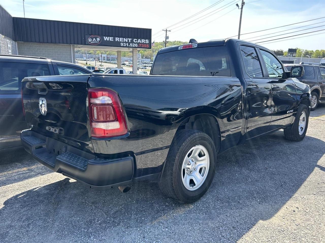RAM 1500 Tradesman 4x2 Quad Cab 6'4" Box 2022