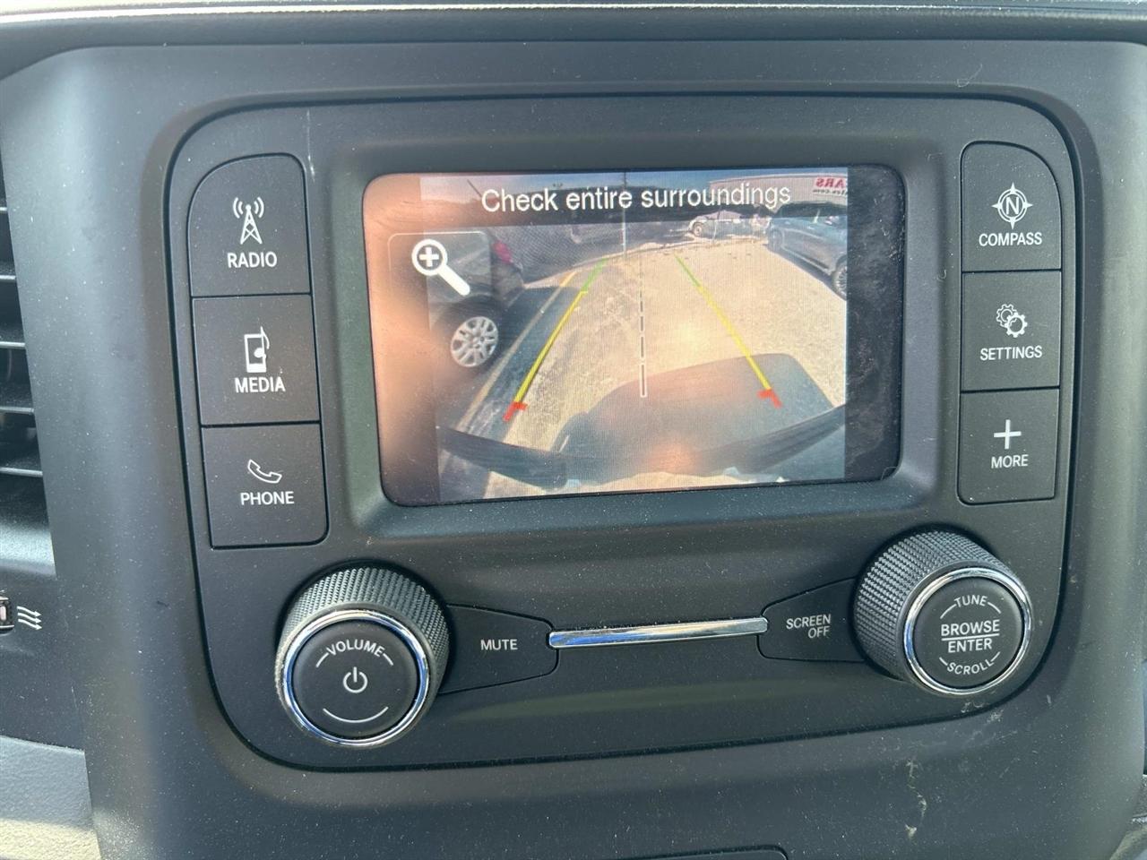 RAM 1500 Tradesman 4x2 Quad Cab 6'4" Box 2022