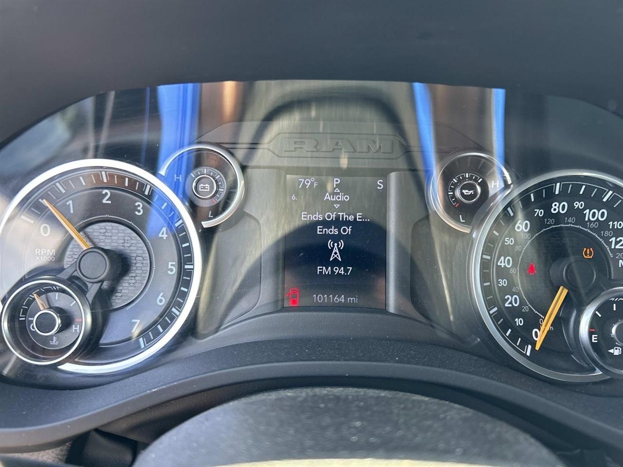 RAM 1500 Tradesman 4x2 Quad Cab 6'4" Box 2022