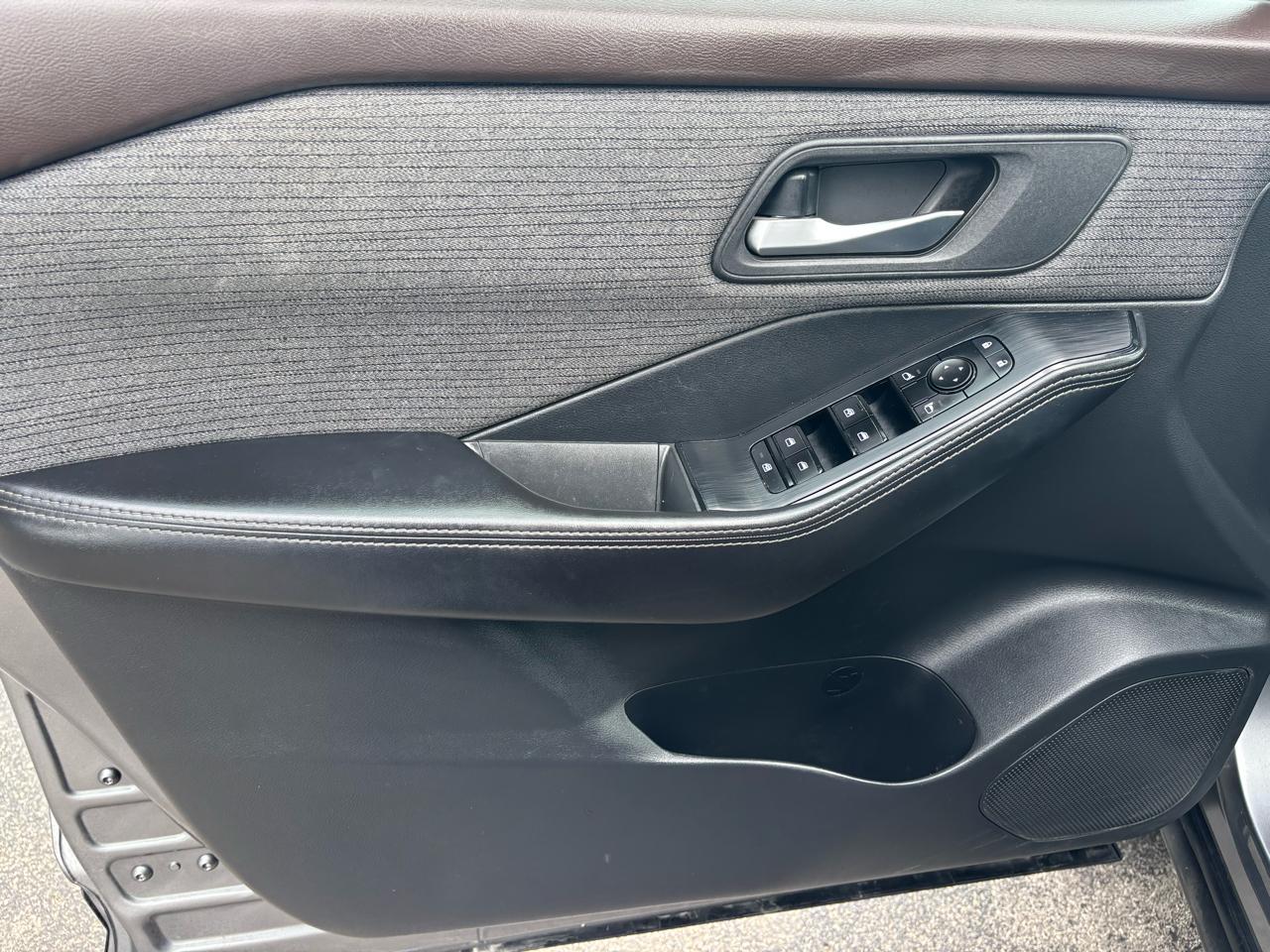 Nissan Rogue AWD SV 2021