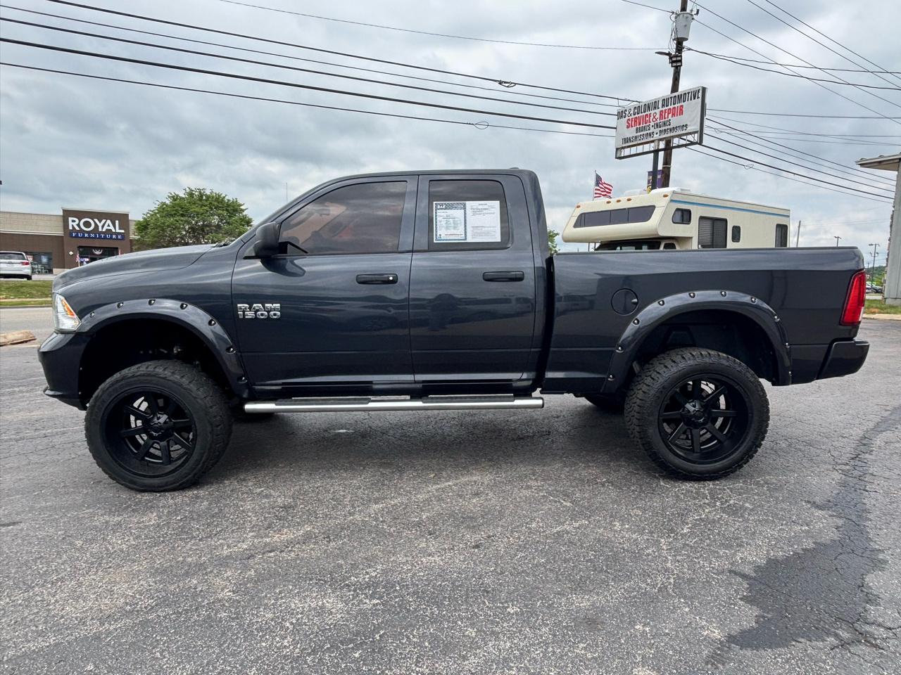 RAM 1500 4WD Quad Cab 140.5" Express 2016