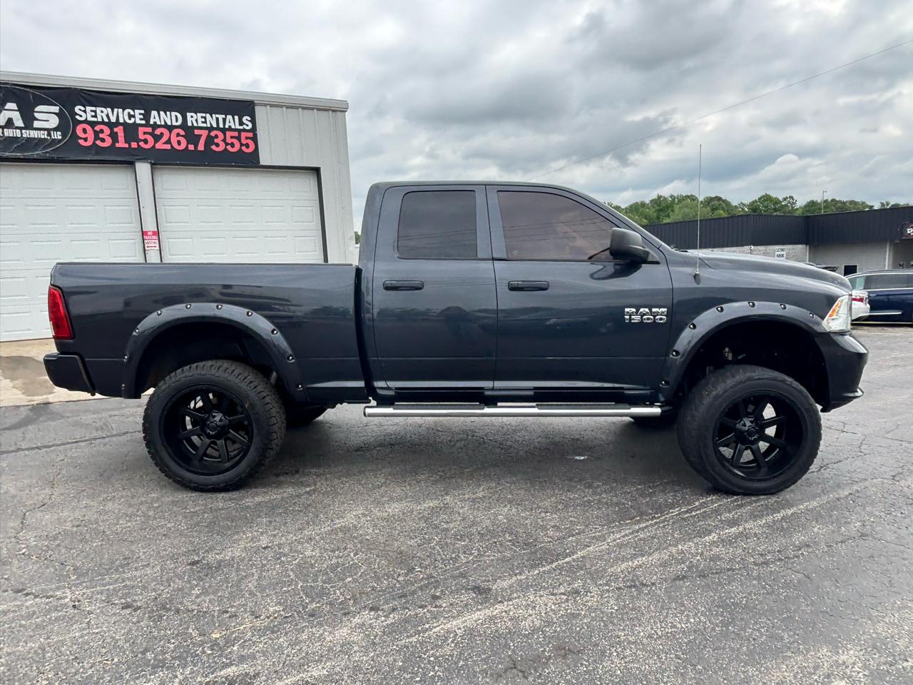 RAM 1500 4WD Quad Cab 140.5" Express 2016