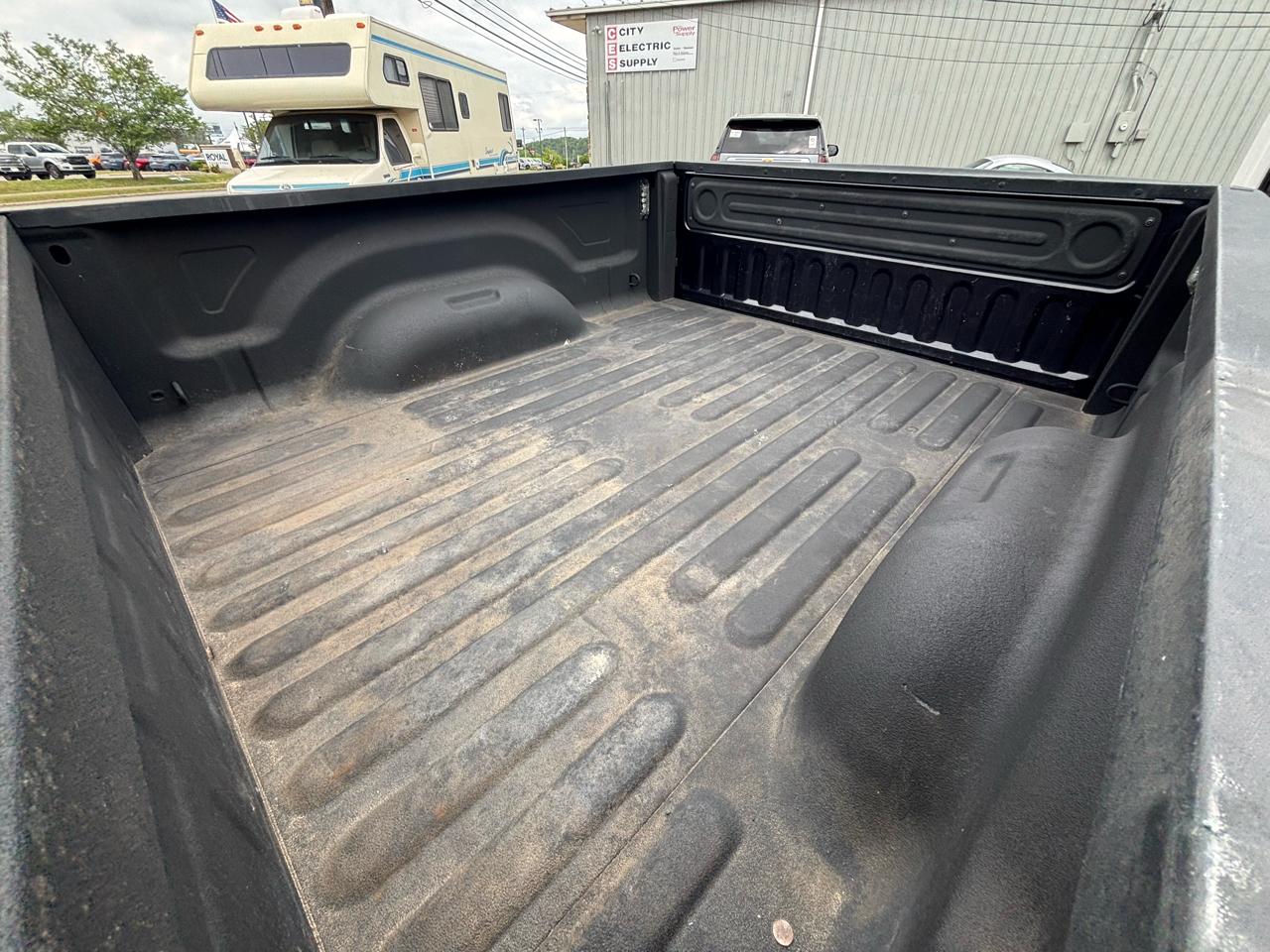 RAM 1500 4WD Quad Cab 140.5" Express 2016