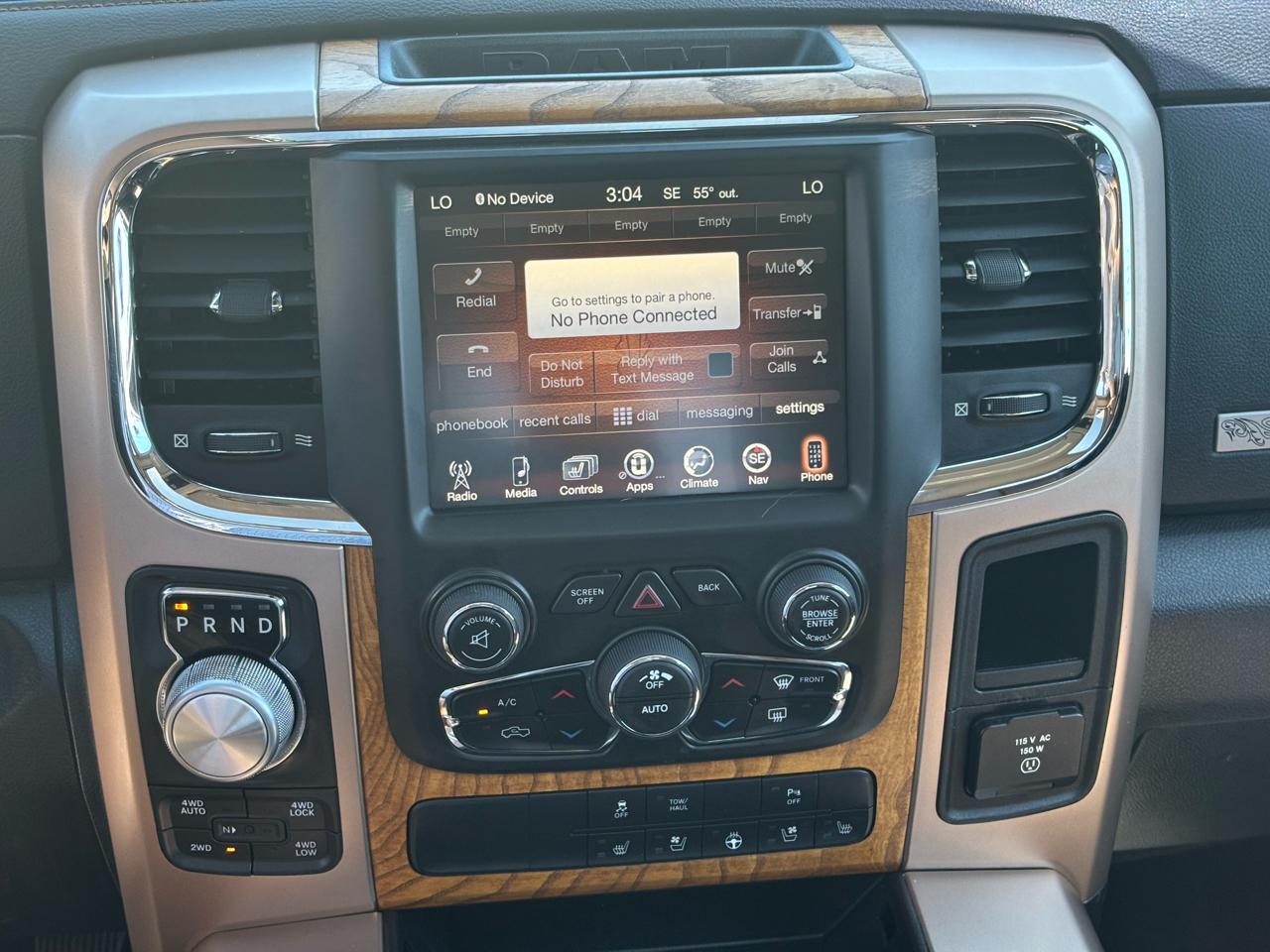 RAM 1500 4WD Crew Cab 140.5" Laramie Longhorn Edition 2013