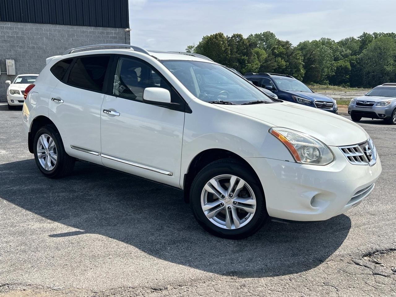Nissan Rogue FWD 4dr SV 2012