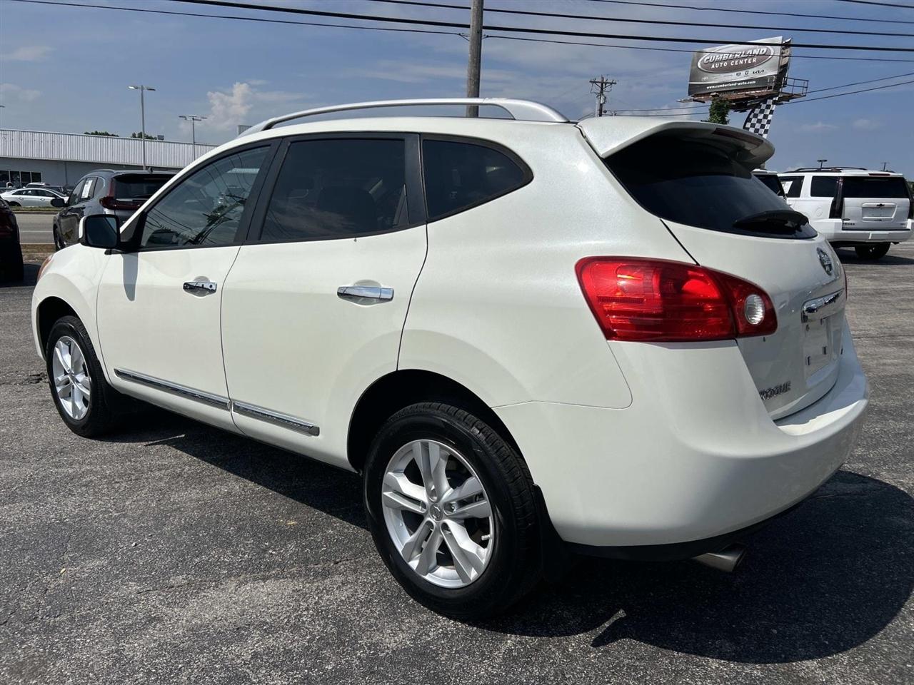 Nissan Rogue FWD 4dr SV 2012