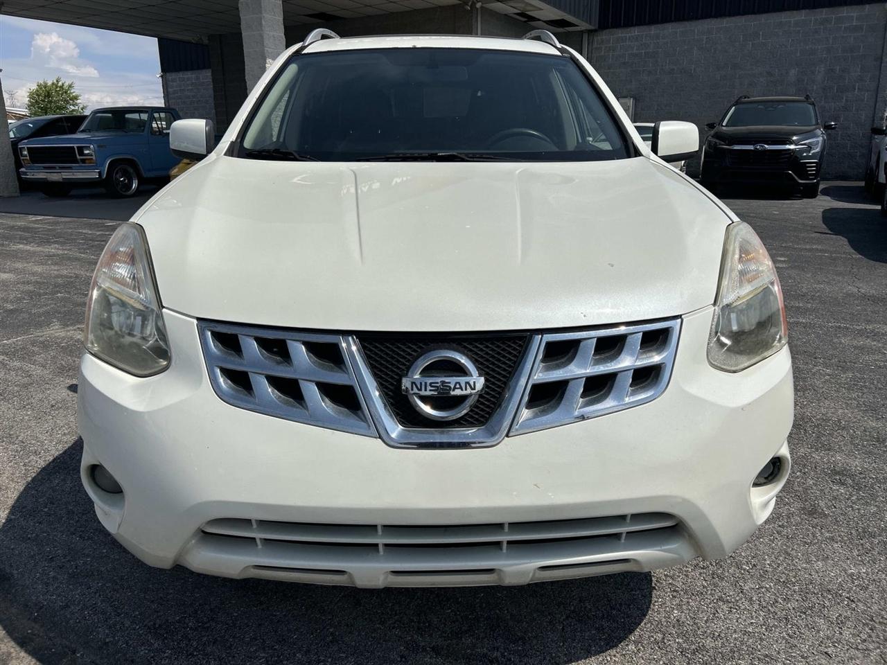 Nissan Rogue FWD 4dr SV 2012