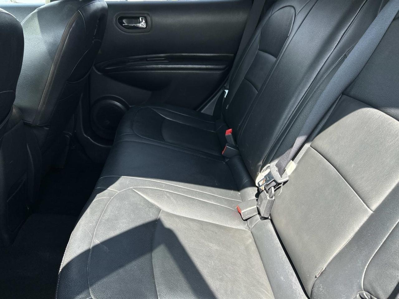 Nissan Rogue FWD 4dr SV 2012