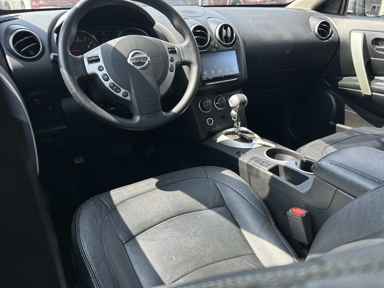 Nissan Rogue FWD 4dr SV 2012