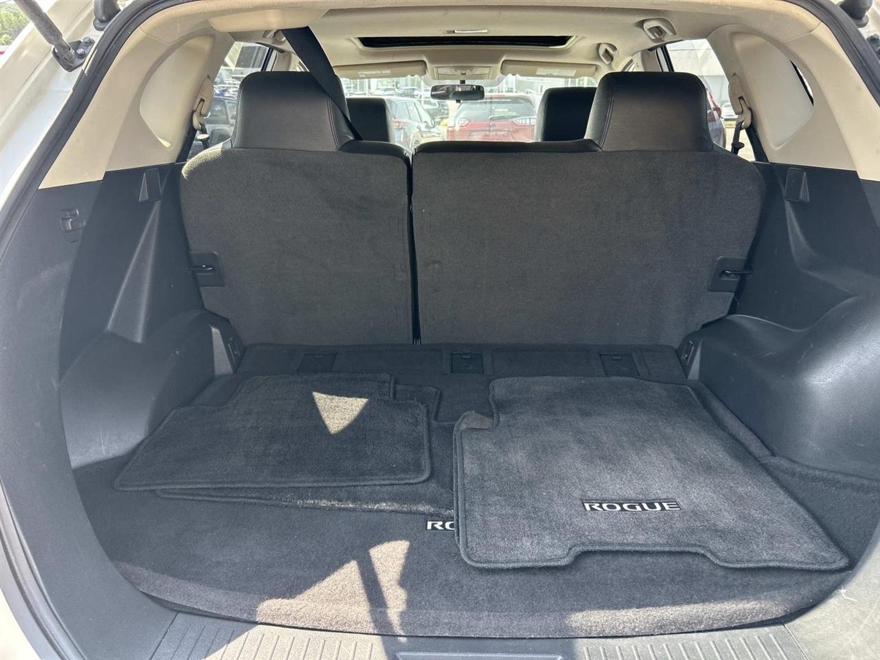 Nissan Rogue FWD 4dr SV 2012
