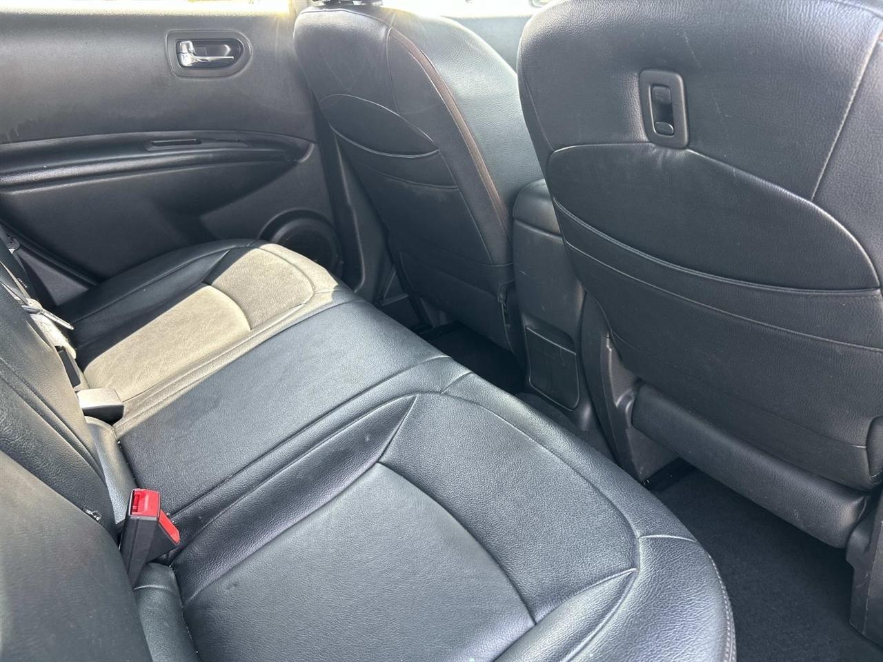 Nissan Rogue FWD 4dr SV 2012