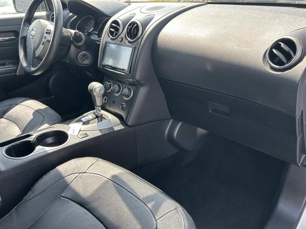 Nissan Rogue FWD 4dr SV 2012