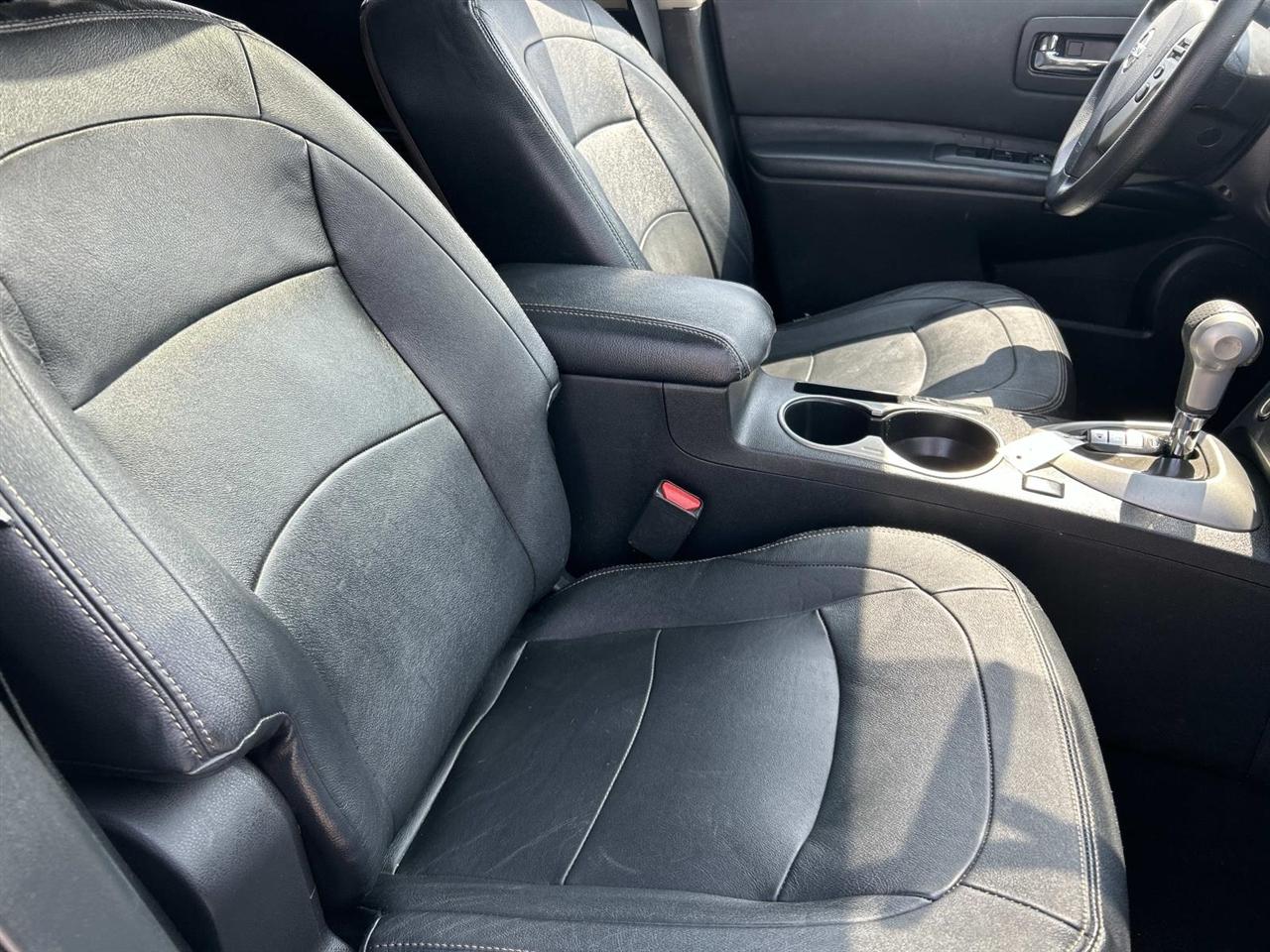 Nissan Rogue FWD 4dr SV 2012