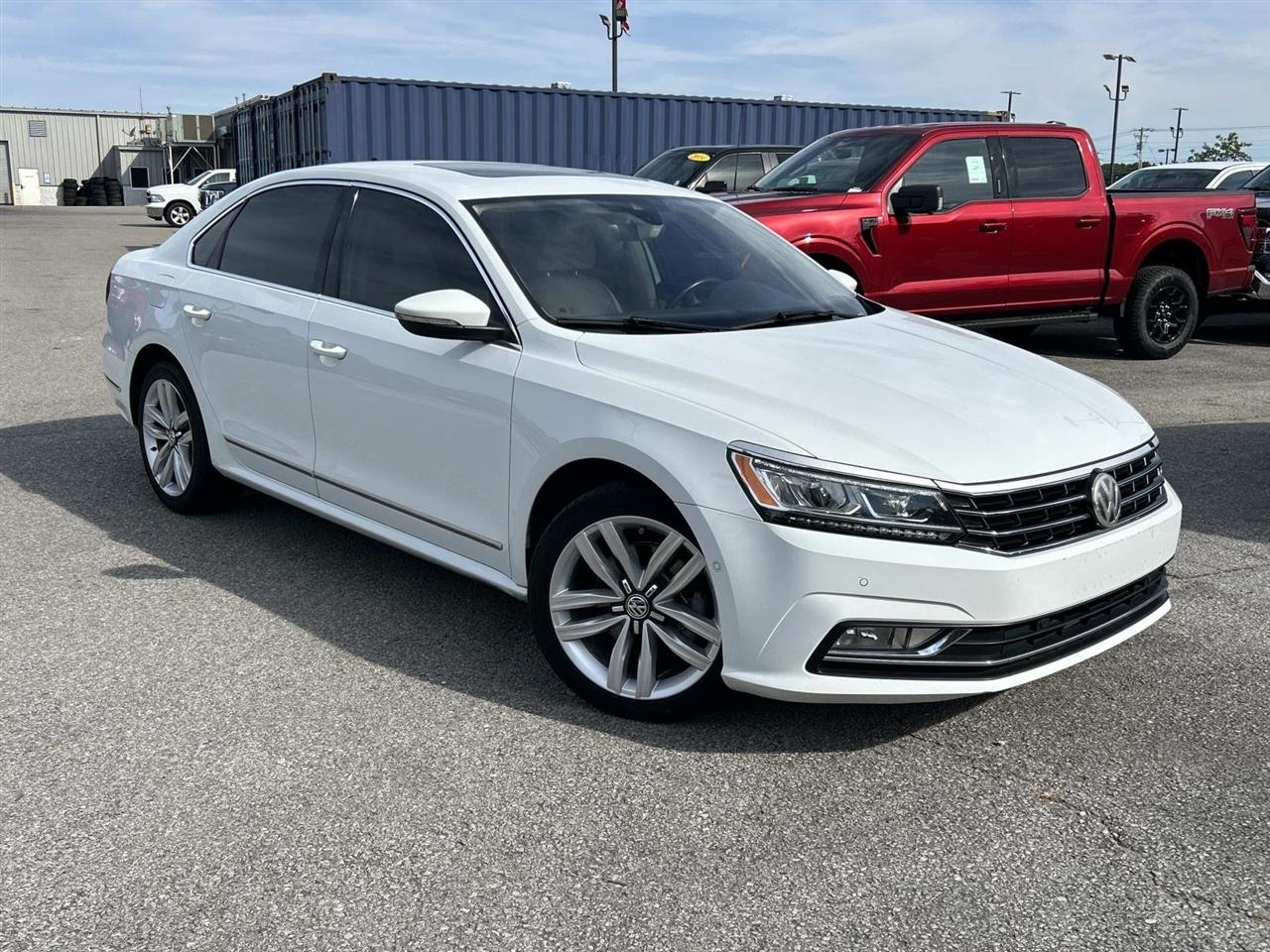Volkswagen Passat 1.8T SEL Premium Auto 2017