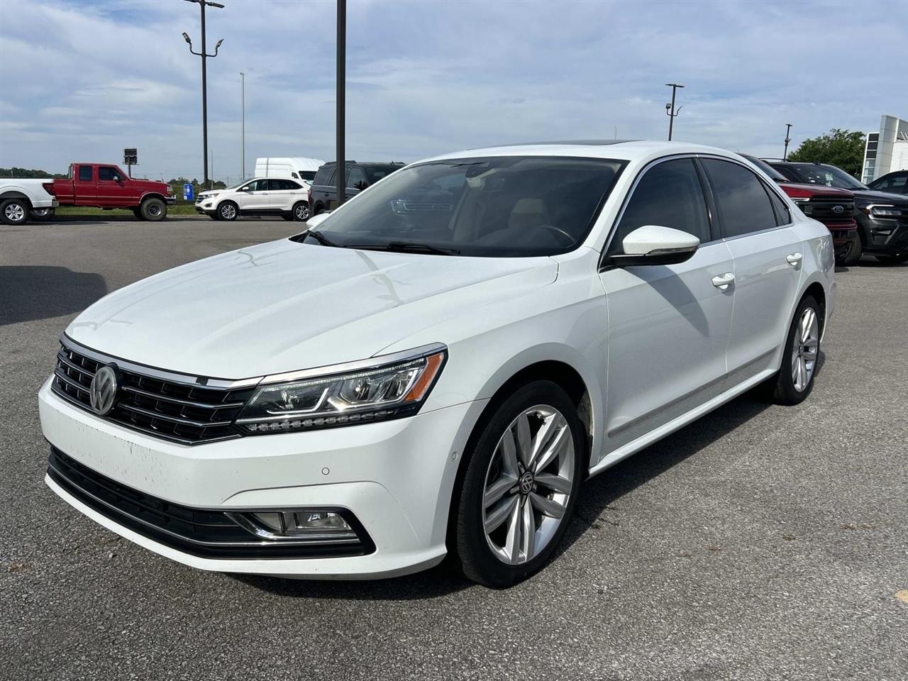 Volkswagen Passat 1.8T SEL Premium Auto 2017