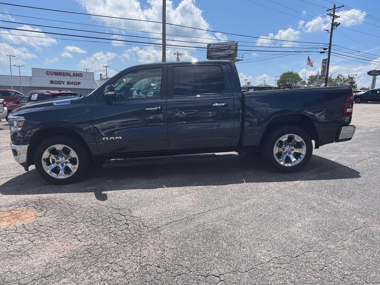 RAM 1500 Big Horn/Lone Star 4x4 Crew Cab 5'7" Box 2019