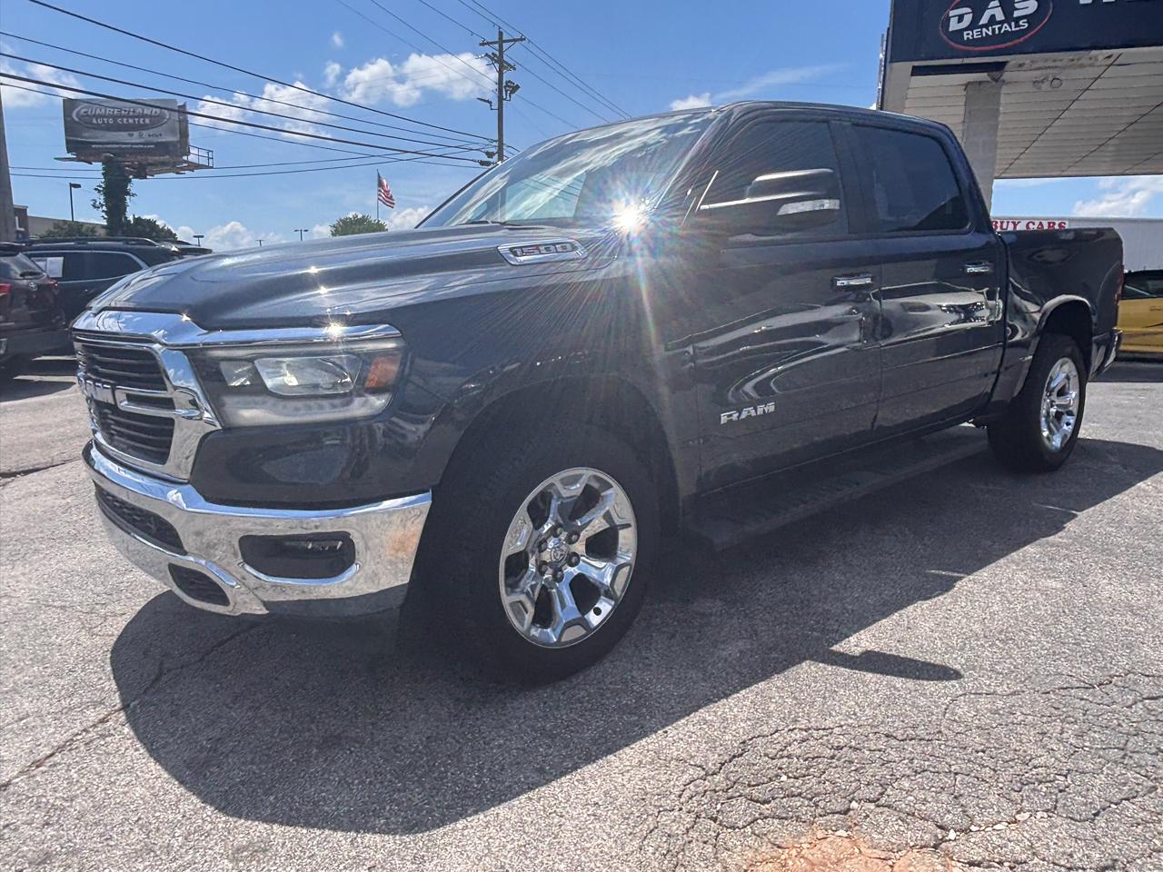 RAM 1500 Big Horn/Lone Star 4x4 Crew Cab 5'7" Box 2019