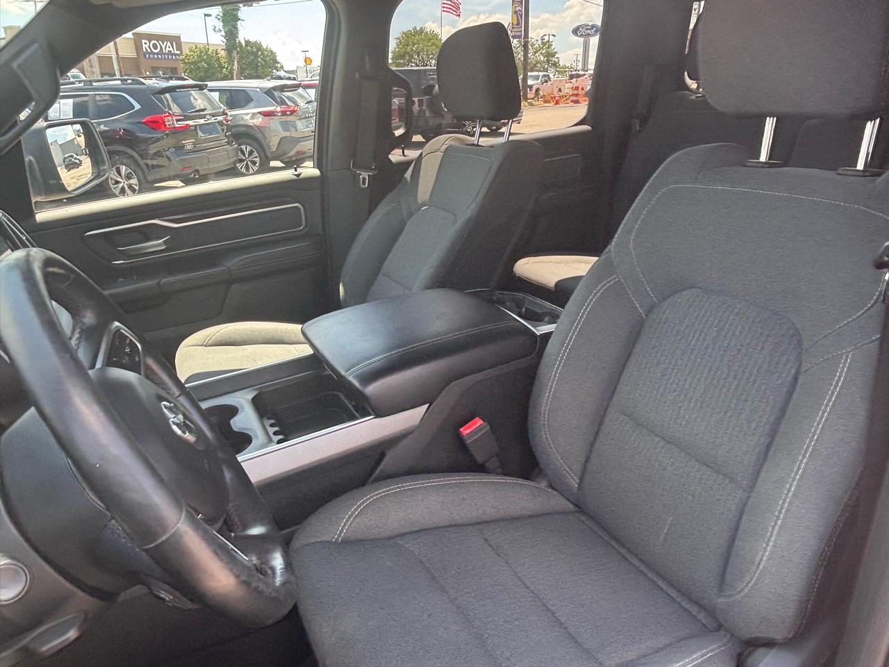 RAM 1500 Big Horn/Lone Star 4x4 Crew Cab 5'7" Box 2019