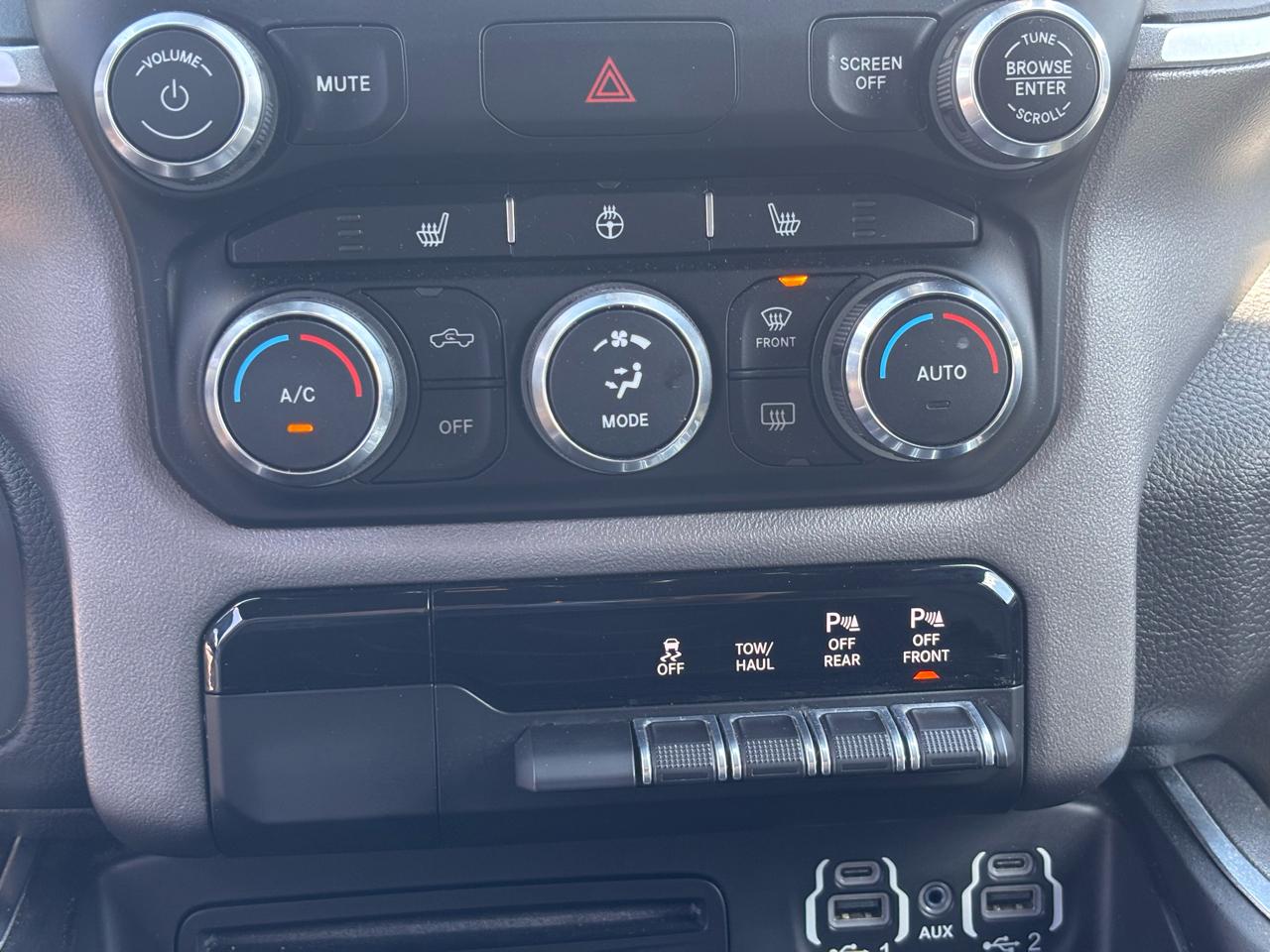 RAM 1500 Big Horn/Lone Star 4x4 Crew Cab 5'7" Box 2019