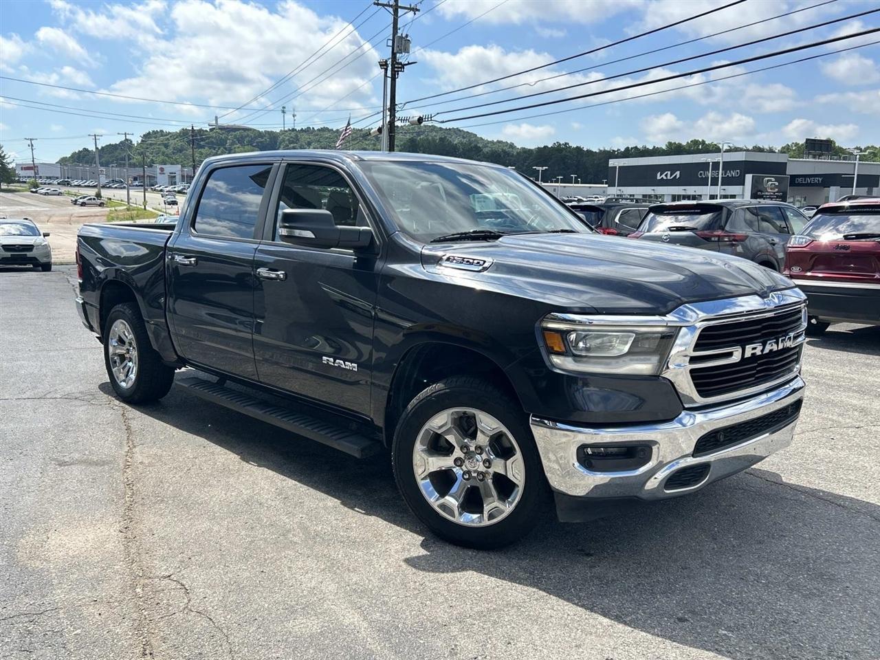 RAM 1500 Big Horn/Lone Star 4x4 Crew Cab 5'7" Box 2019