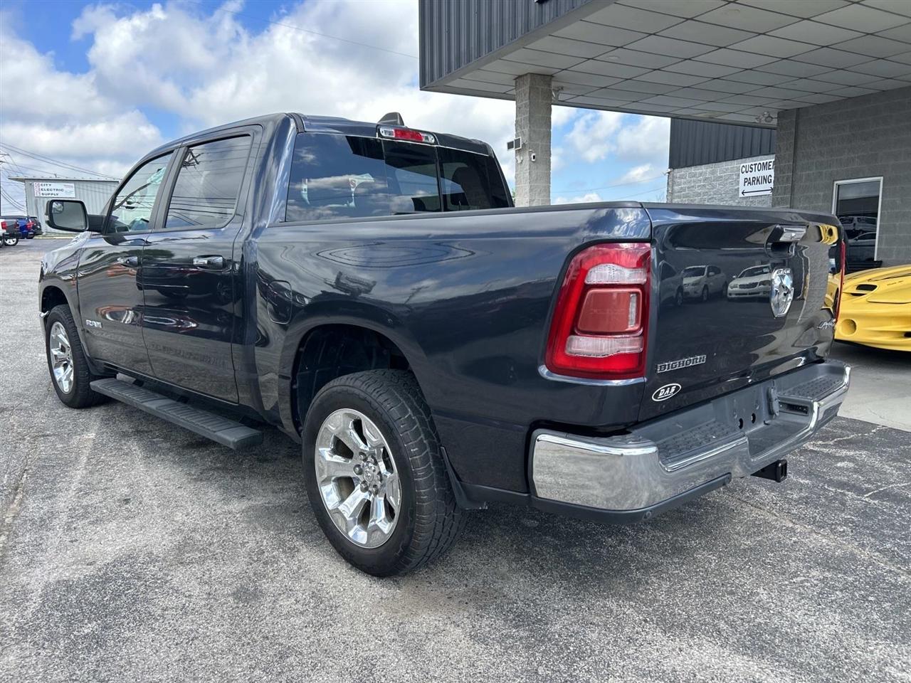 RAM 1500 Big Horn/Lone Star 4x4 Crew Cab 5'7" Box 2019