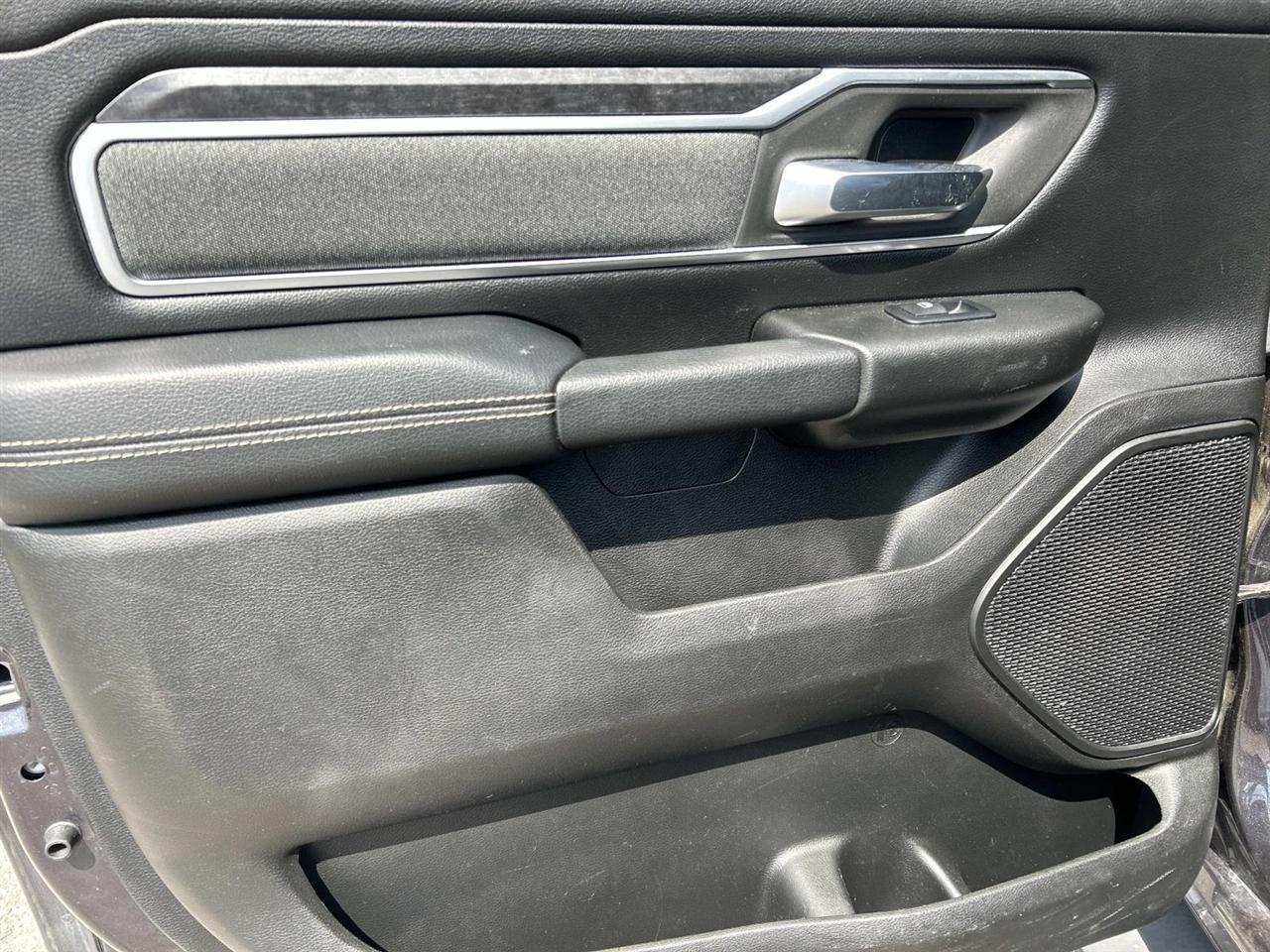 RAM 1500 Big Horn/Lone Star 4x4 Crew Cab 5'7" Box 2019