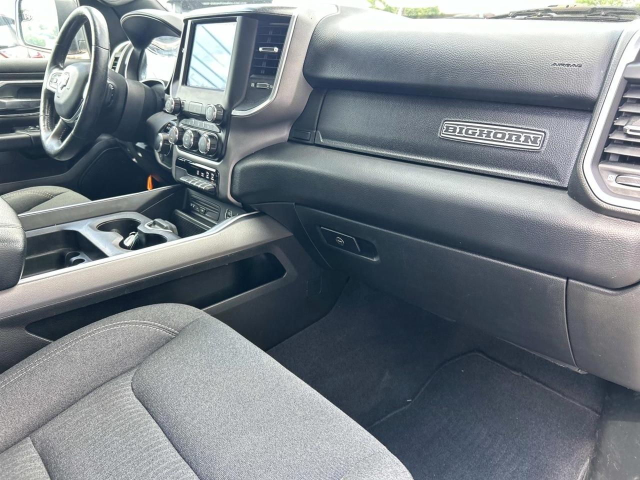 RAM 1500 Big Horn/Lone Star 4x4 Crew Cab 5'7" Box 2019