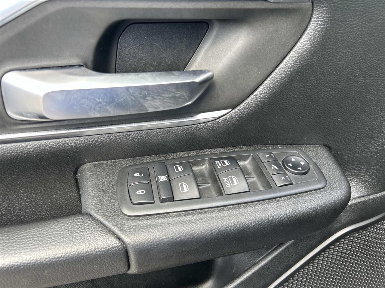 RAM 1500 Big Horn/Lone Star 4x4 Crew Cab 5'7" Box 2019