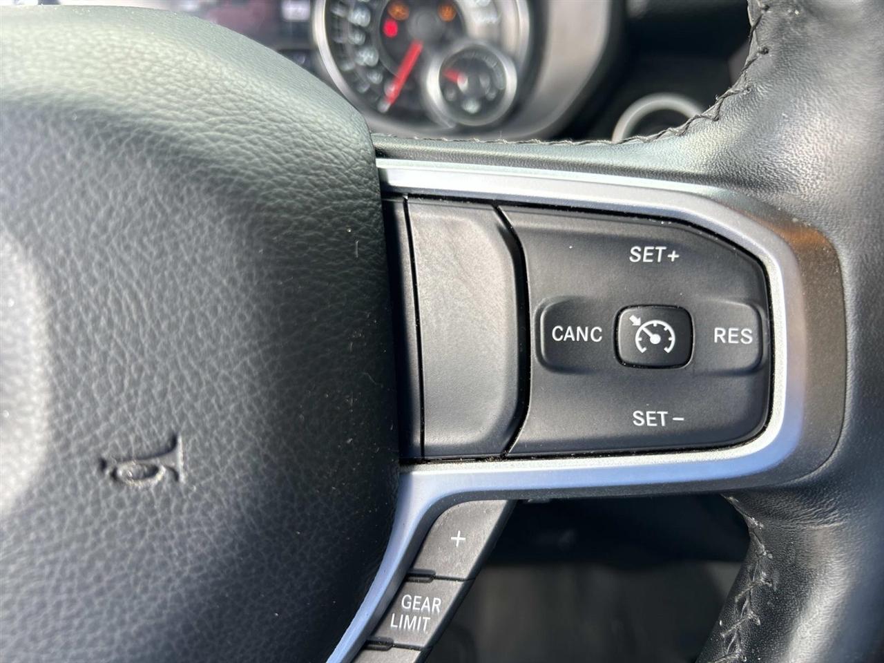 RAM 1500 Big Horn/Lone Star 4x4 Crew Cab 5'7" Box 2019